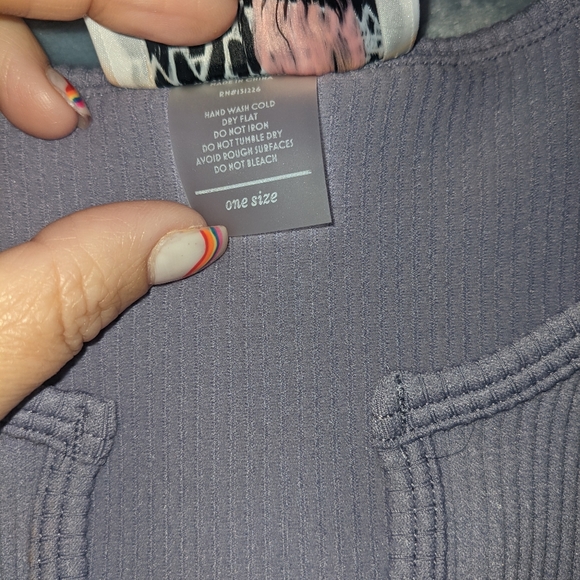 Lilac Crop Top - Picture 2 of 3